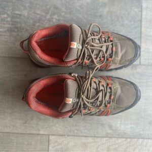 Columbia Brown Hiking Boots with Red Highlights